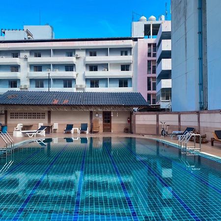 Hotel Pattaya Beach Esterno foto