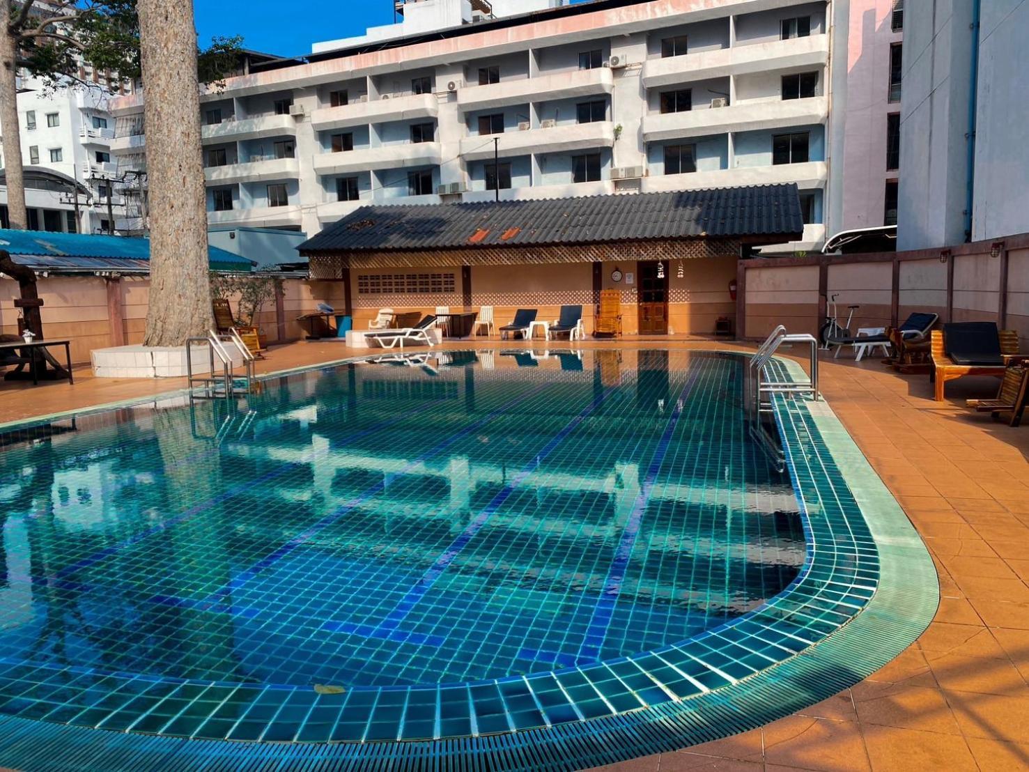Hotel Pattaya Beach Esterno foto
