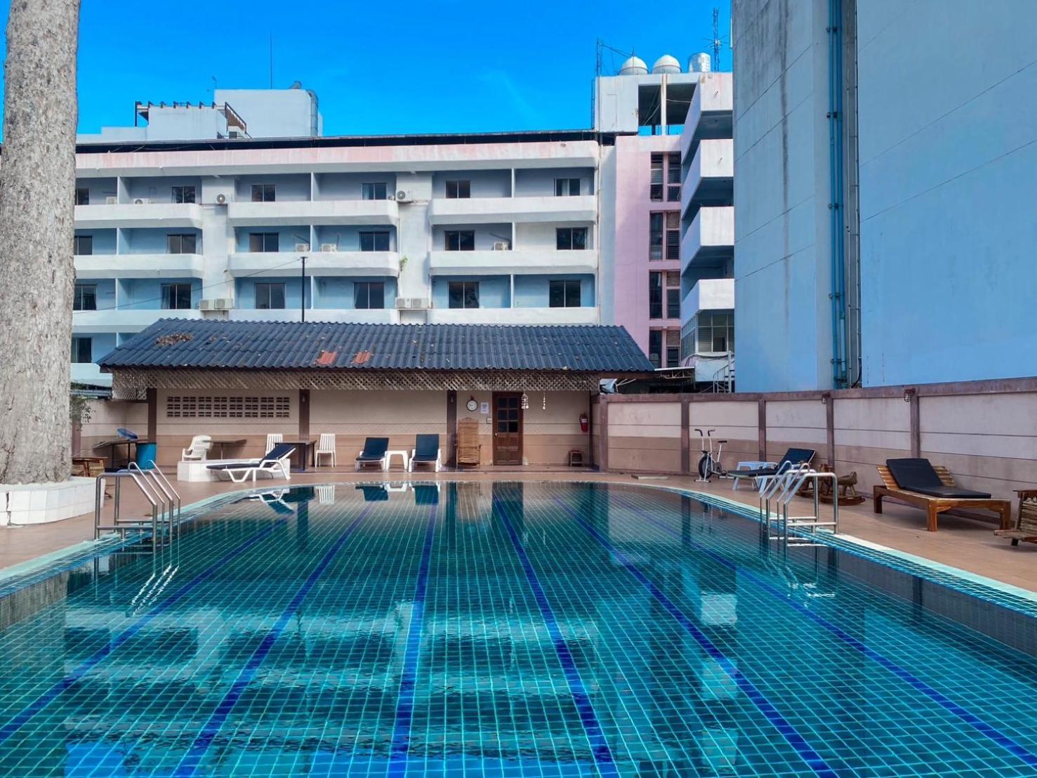 Hotel Pattaya Beach Esterno foto